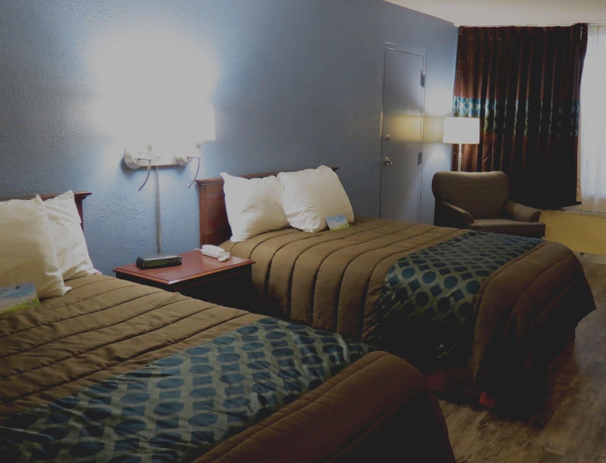 Days Inn By Wyndham Montgomery Near Aum Luaran gambar